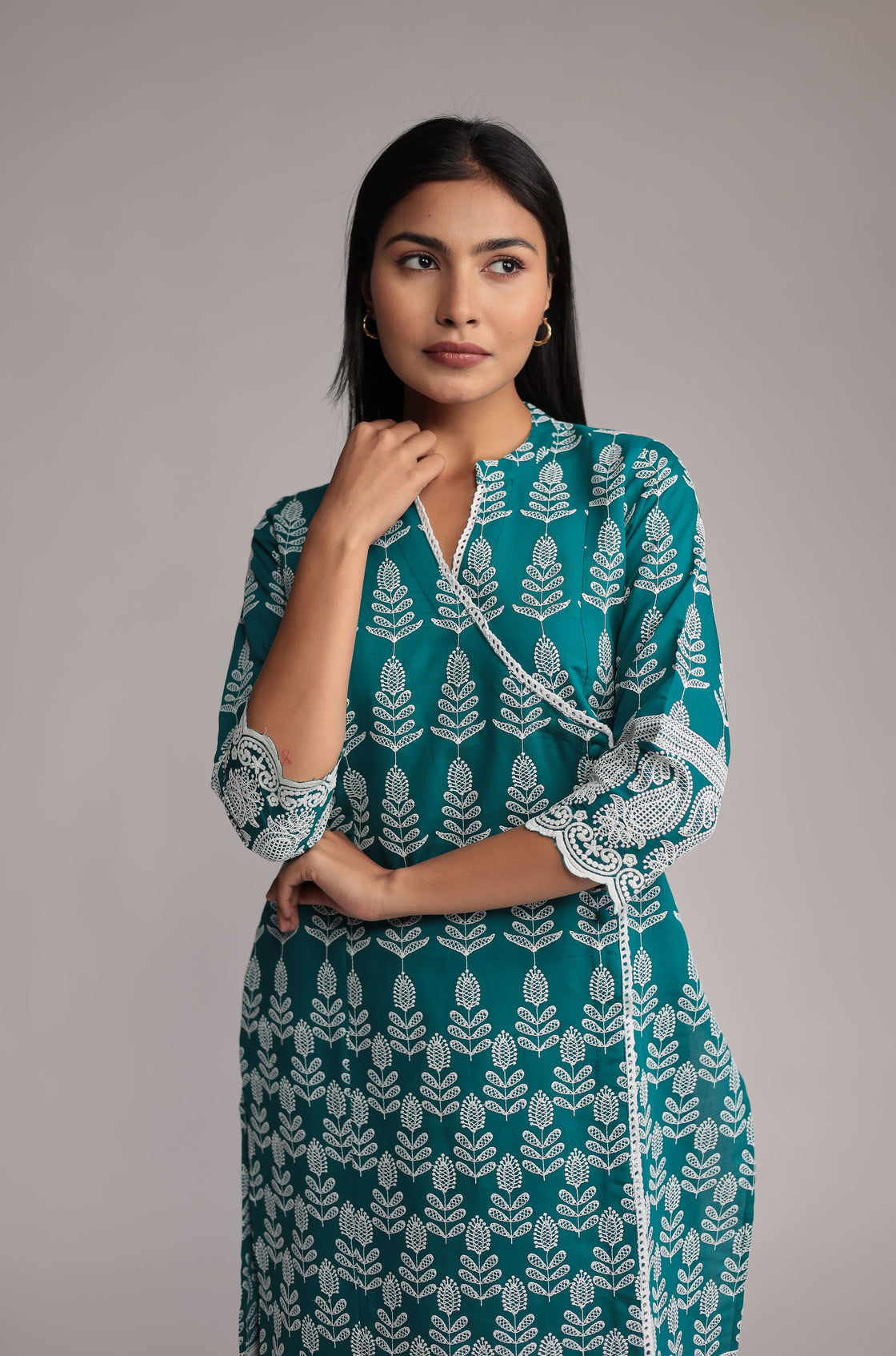 Rama Green Pant Set Detailed with Allover Sleek Embroidery On Kurta