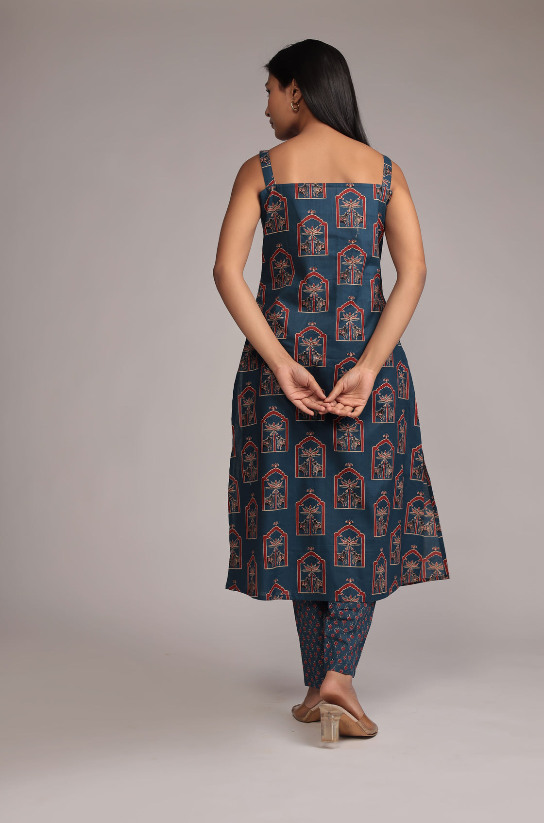 Indigo Print Dupatta set Detailed with Sequince Work on Neck