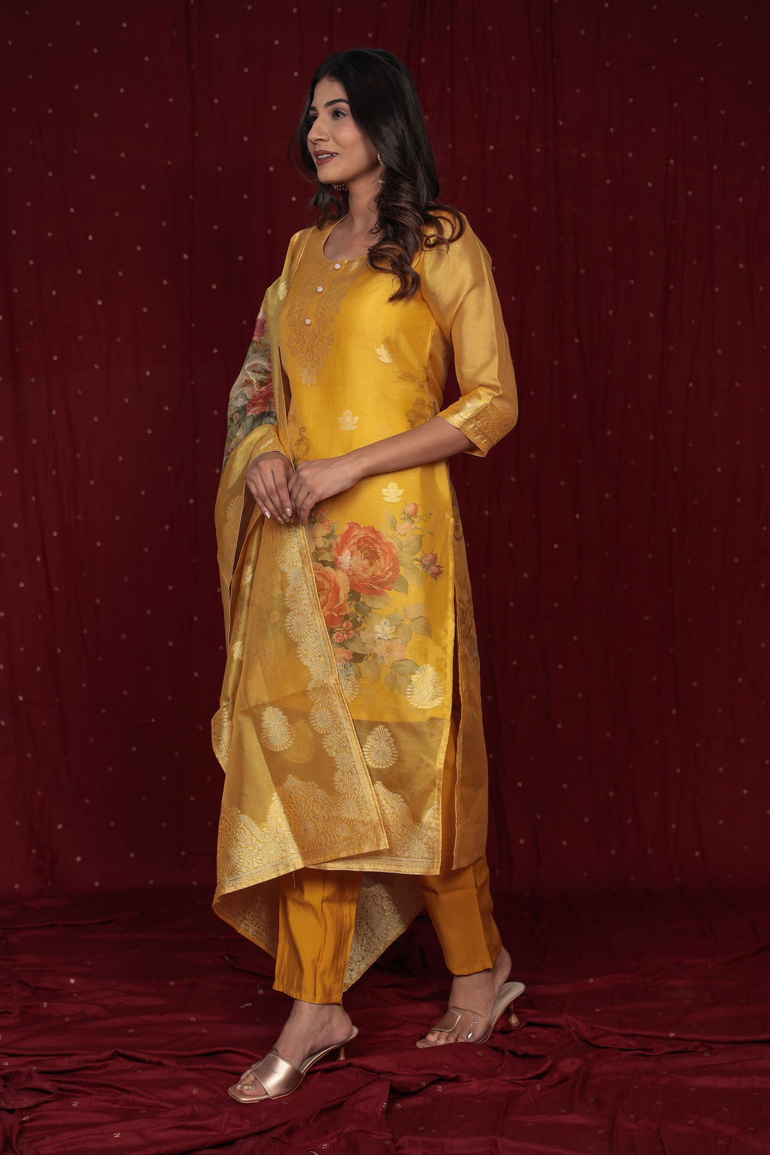 Deluxe Jacquard Organza yellow Suit with Jacquard Dupatta, Soft Silk Pant and Inner Lining in Kurti