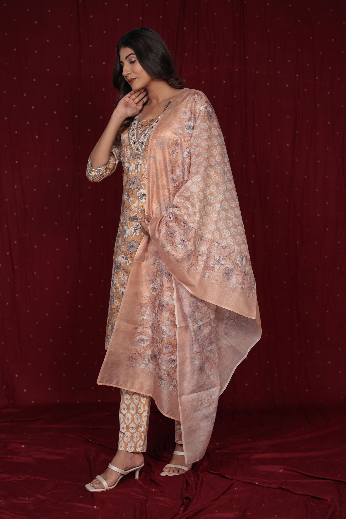 Pure Cotton Musturd Brown Dupatta Set Detailed With Manual Embroidery