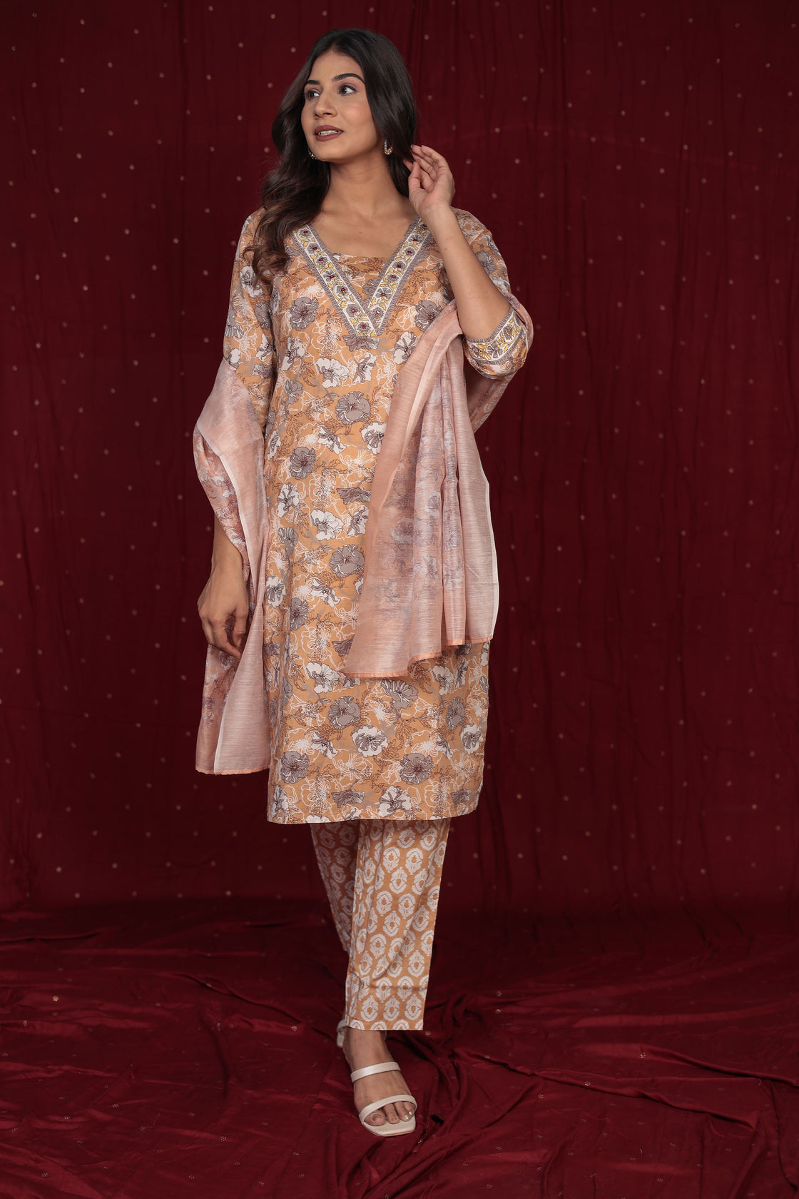 Pure Cotton Musturd Brown Dupatta Set Detailed With Manual Embroidery
