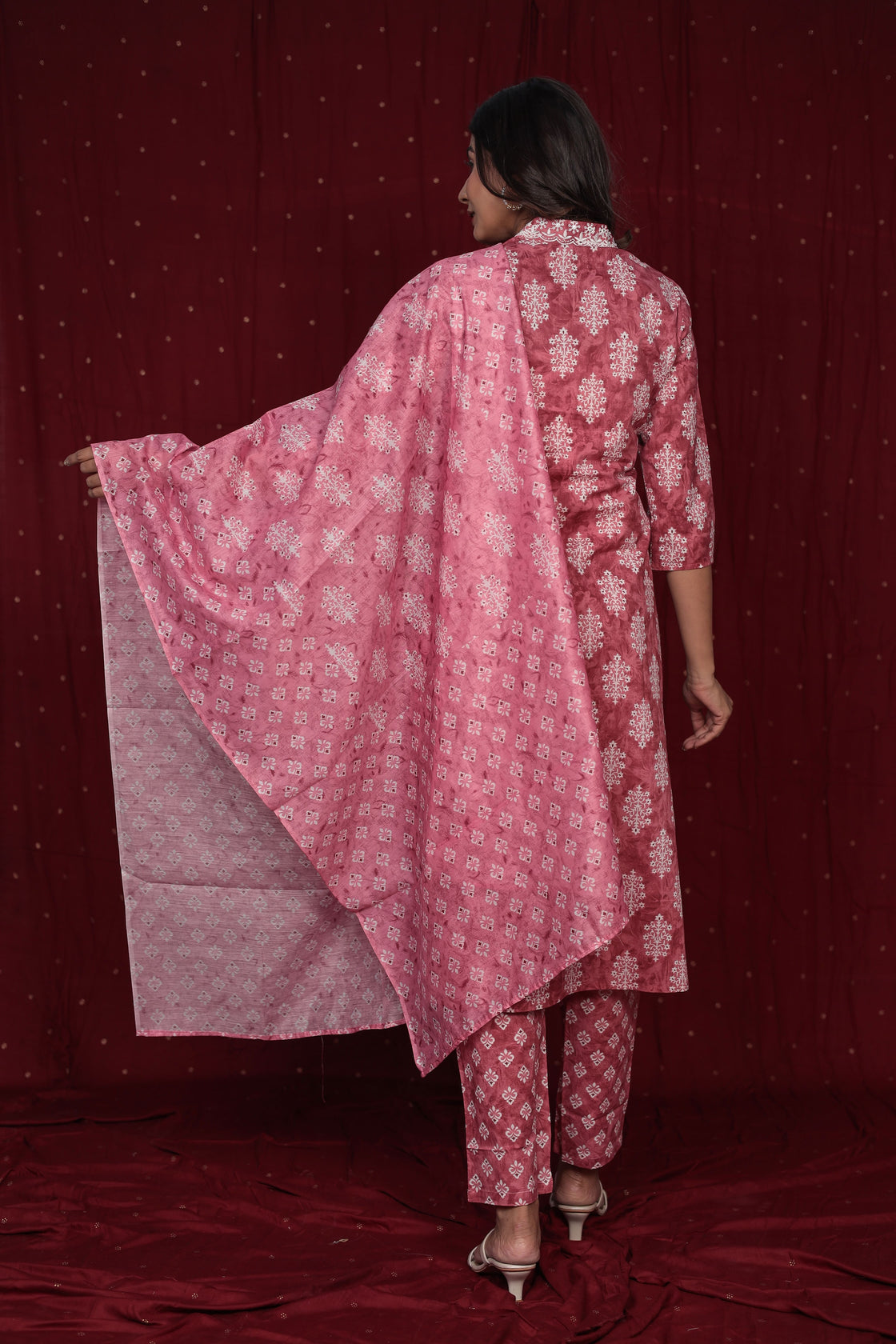 Pure Cotton Rust Pink Dupatta Set Detailed With Embroidery and Inner Lining in Kurti