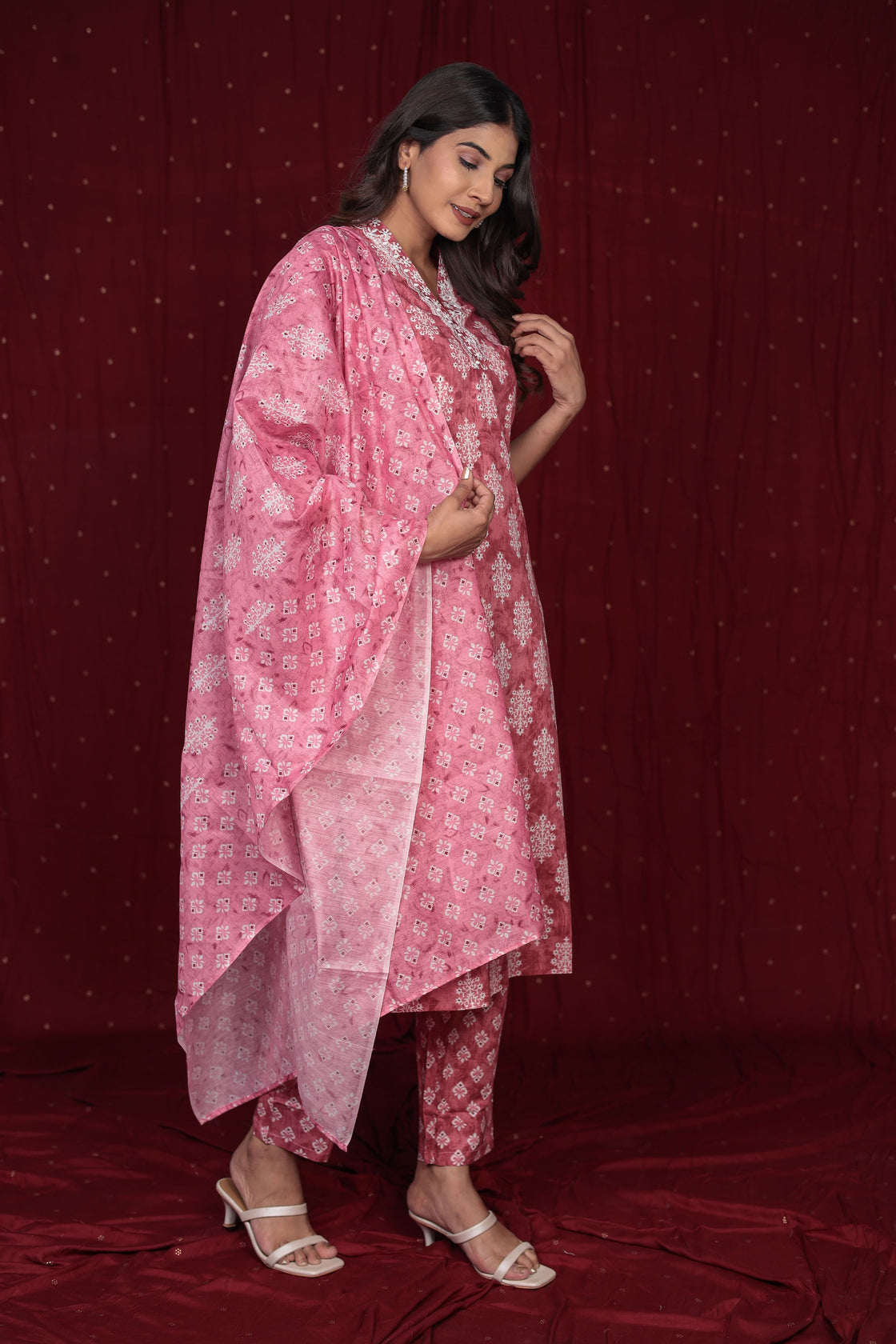 Pure Cotton Rust Pink Dupatta Set Detailed With Embroidery and Inner Lining in Kurti