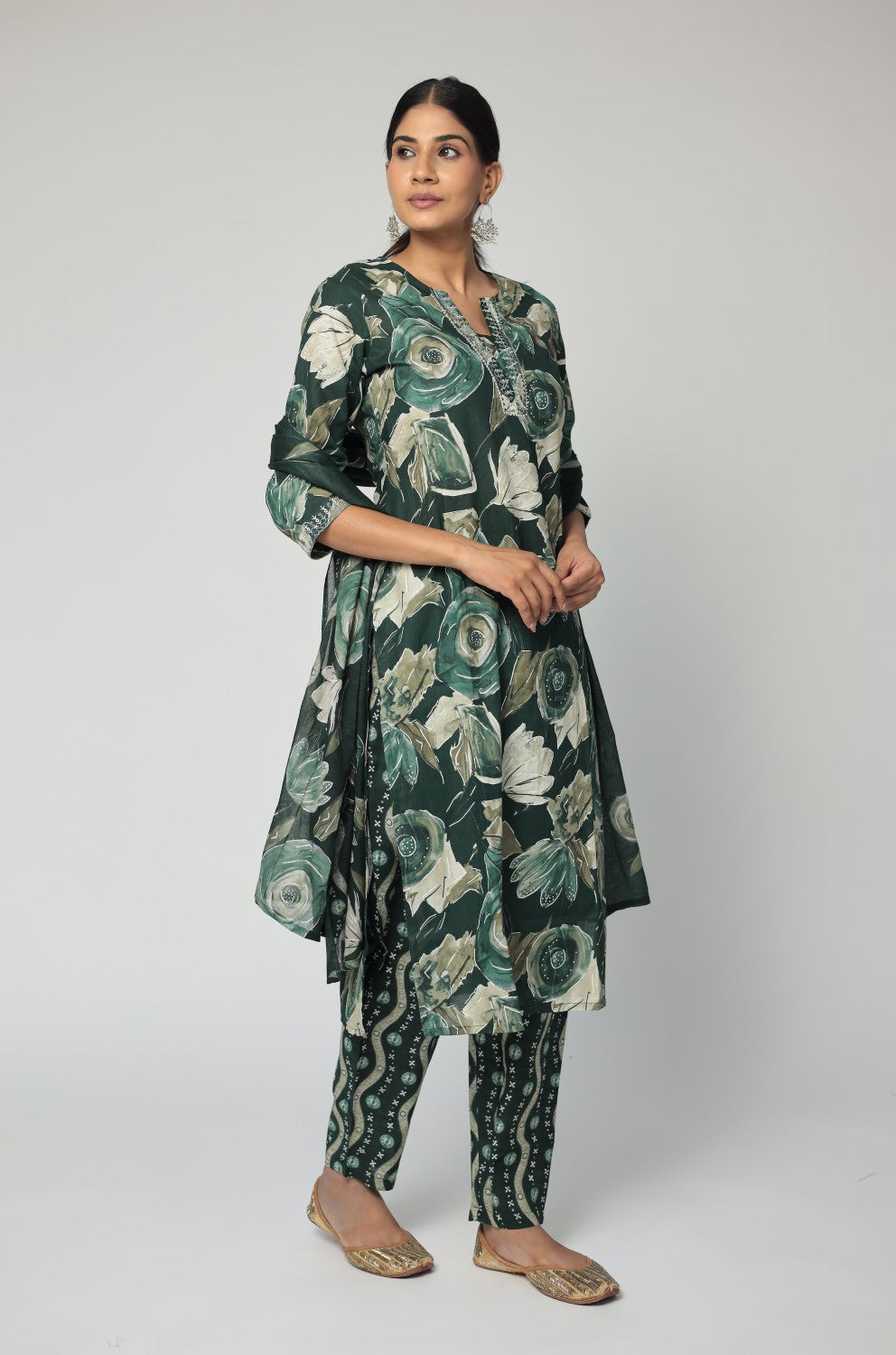 Dark Green jaipuri print dupatta set detailed with handwork and beads work