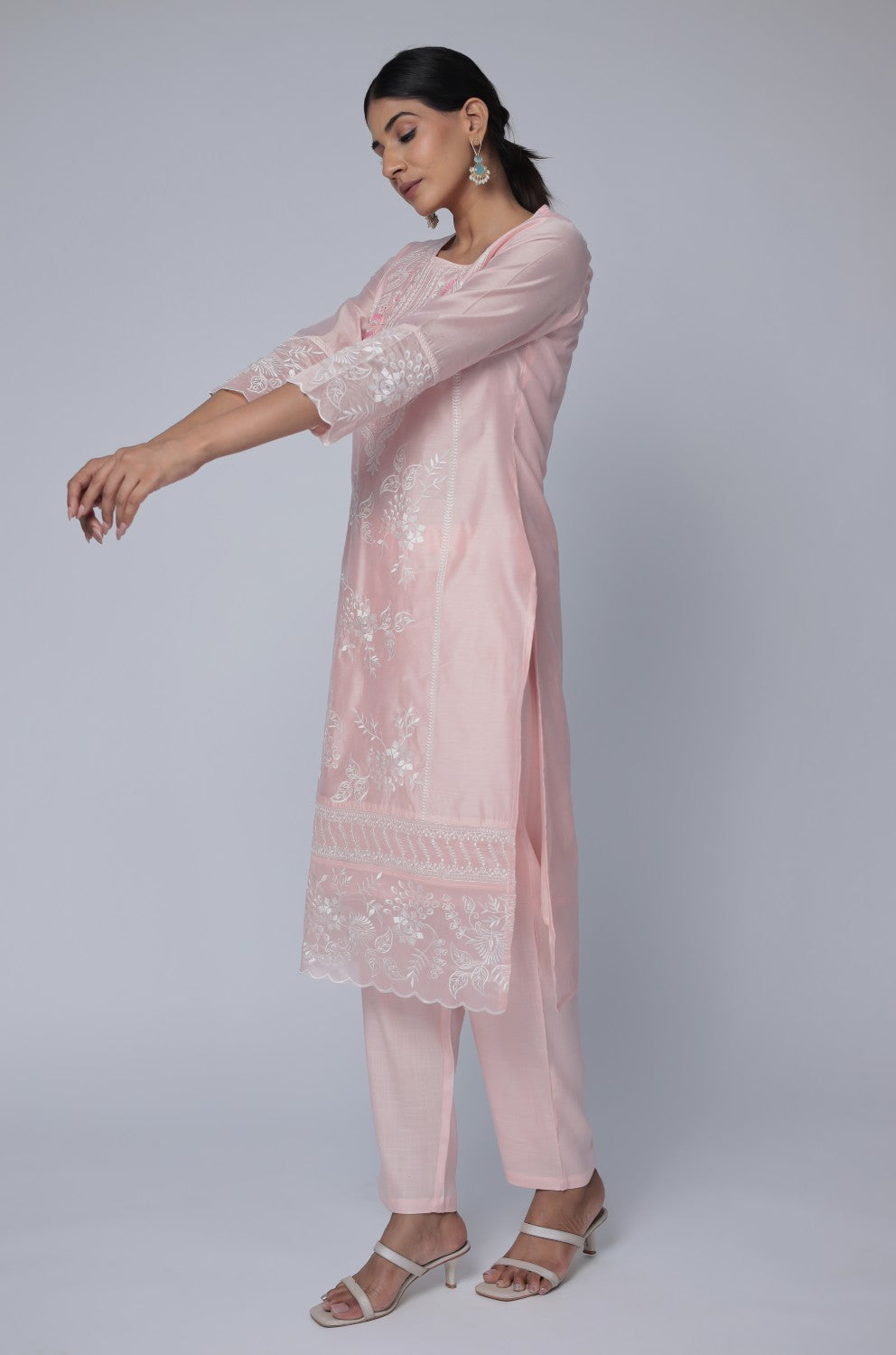Light Peach Chanderi Dupatta Set with All-Over Subtle Embroidery