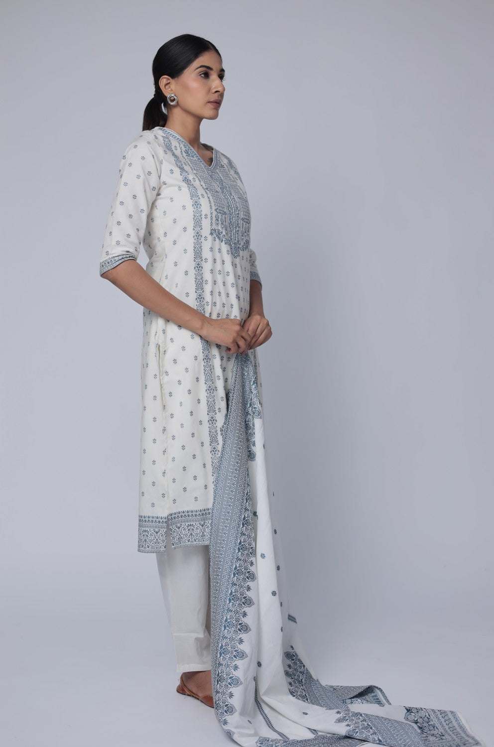 Off White Cotton Jacquard Dupatta Set detailed with Exquisite Blue detailing on front