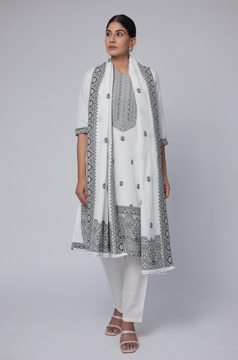 White Black cotton jacquard dupatta set detailed with detailing on front