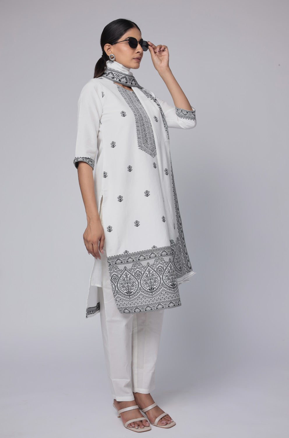 White Black cotton jacquard dupatta set detailed with detailing on front