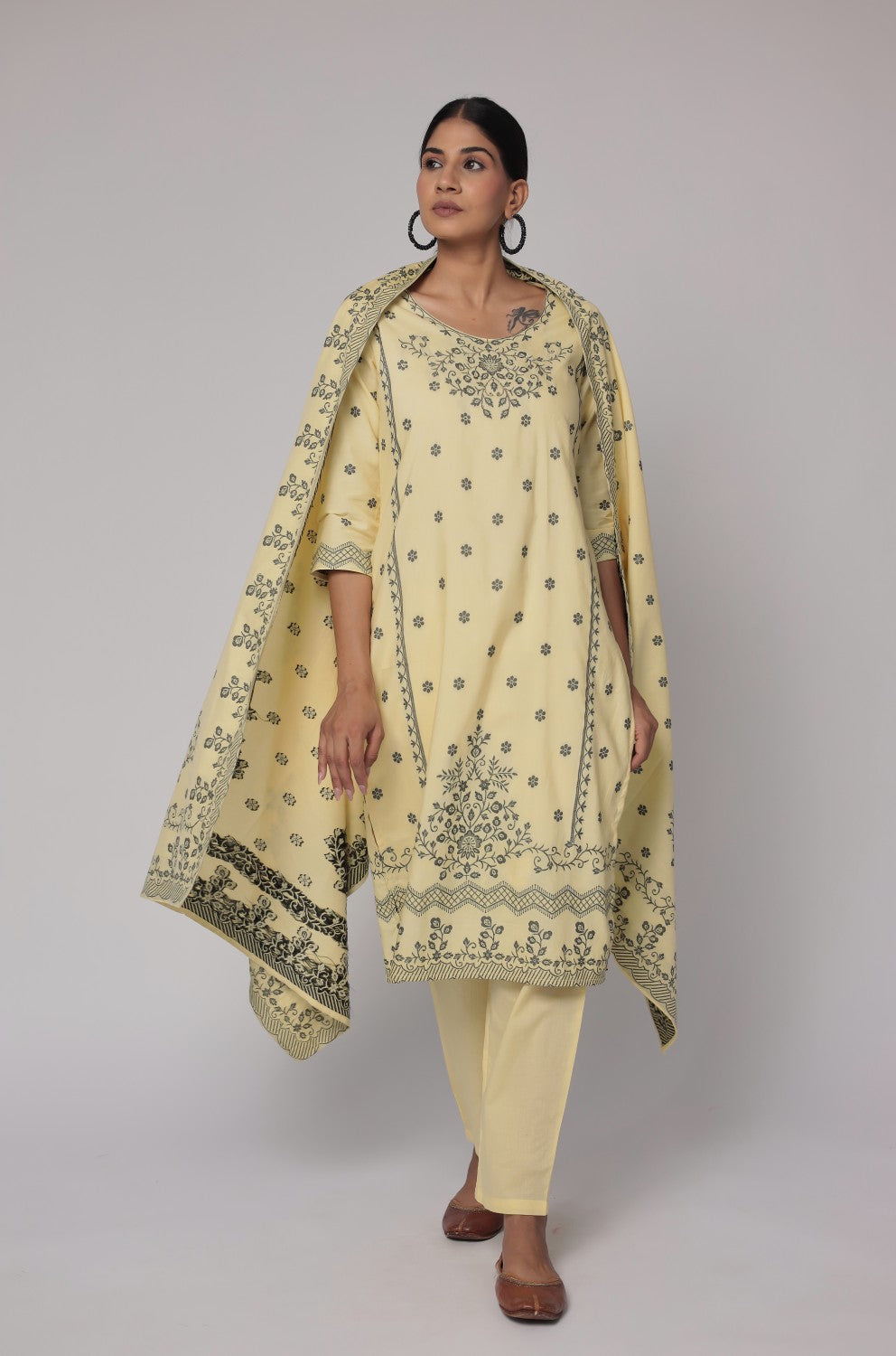Cream Yellow cotton jacquard dupatta set detailed with merging embroidery on front