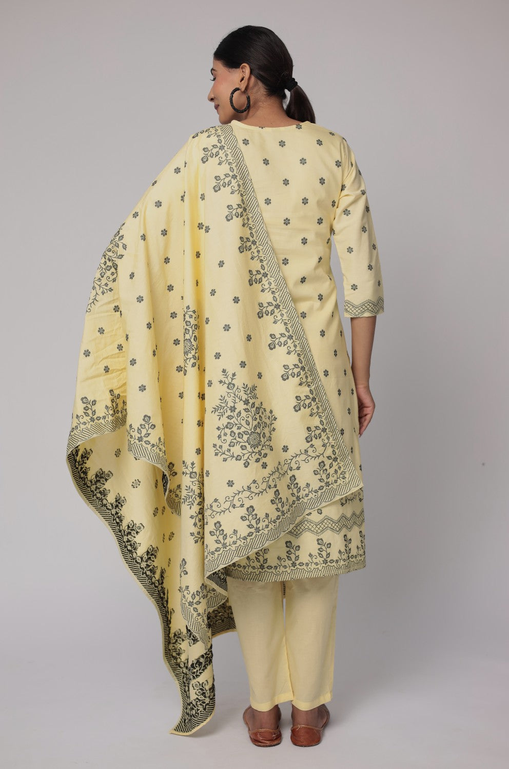 Cream Yellow cotton jacquard dupatta set detailed with merging embroidery on front