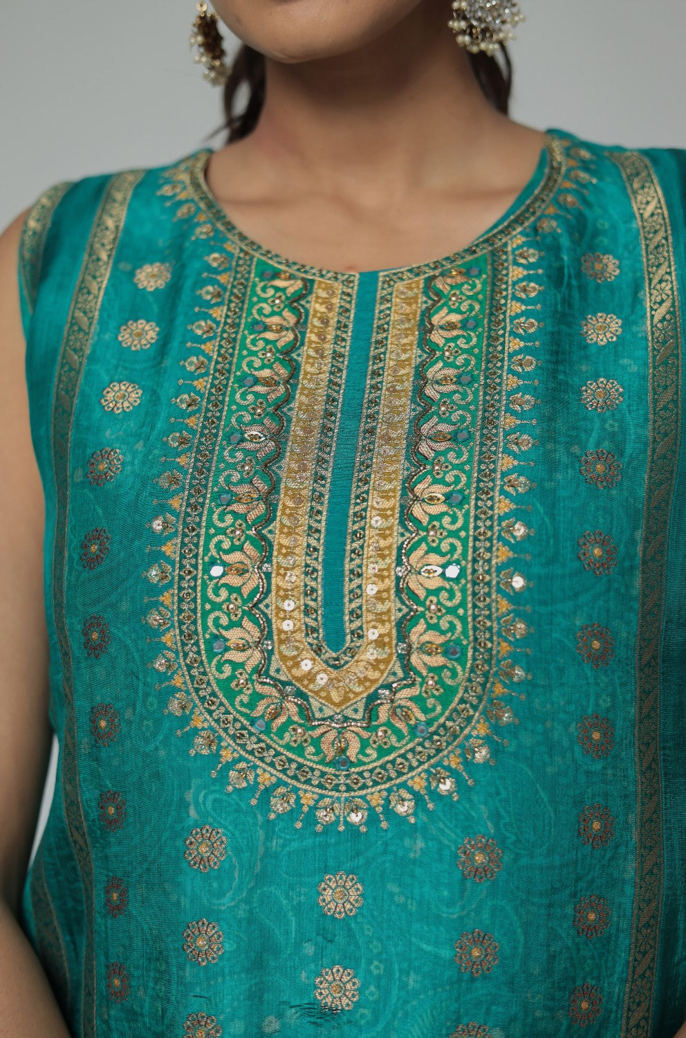 Banarasi Jacquard Chanderi Rama Green Suit with Jacquard Dupatta, Soft Silk Pant and Inner Lining in Kurti