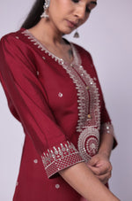 maroon-silk-kurta-sleeve-cuff-embroidery-detail-the-navra